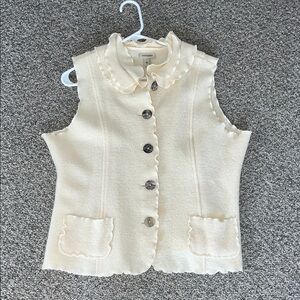 Venario ruffle wool vest ..ADORABLE.. xl